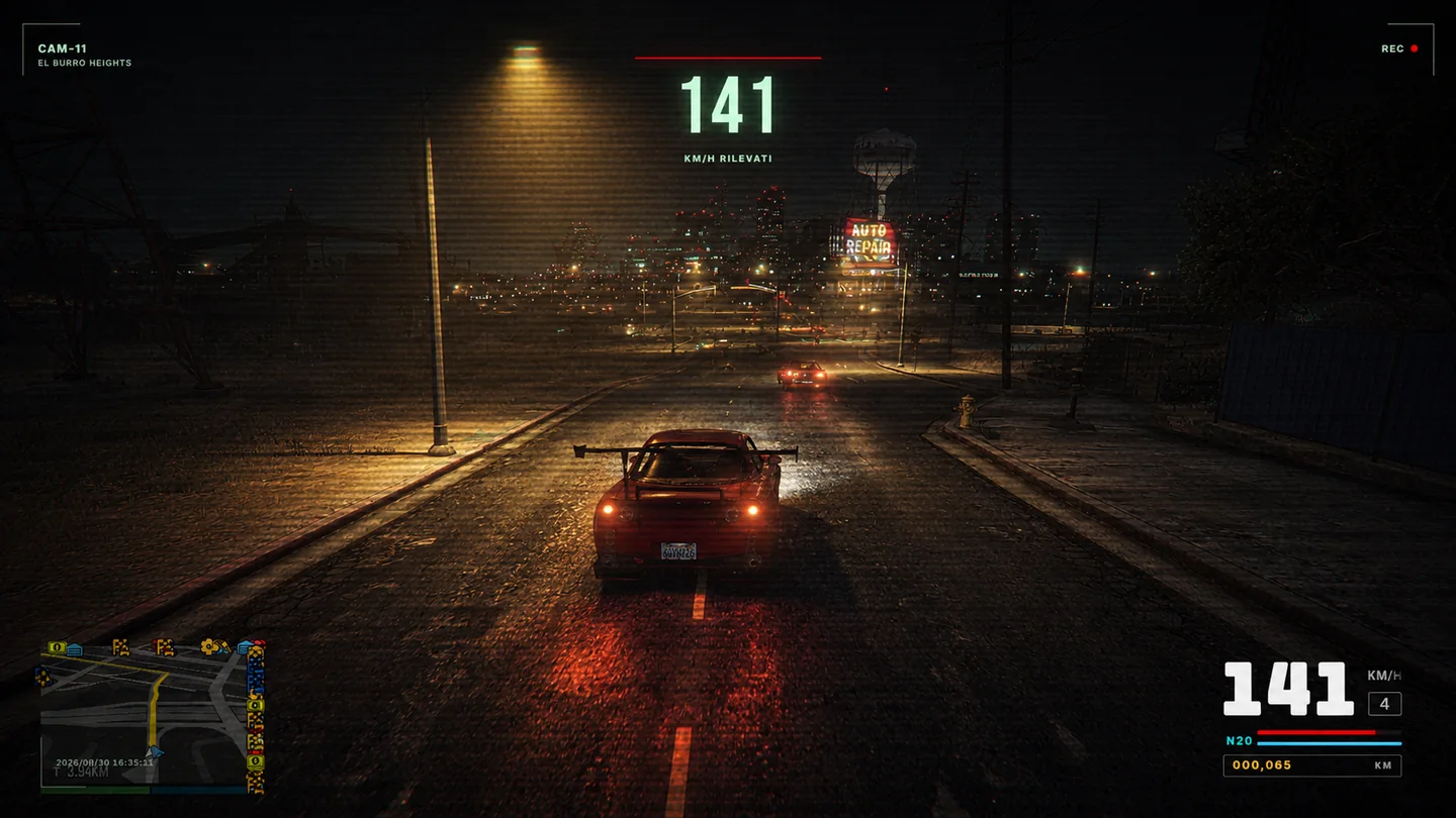 Una scena notturna di Street Racer durante un'attività freeroam ad alta velocità.
